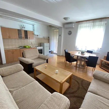 Apartment Stan Na Dan *